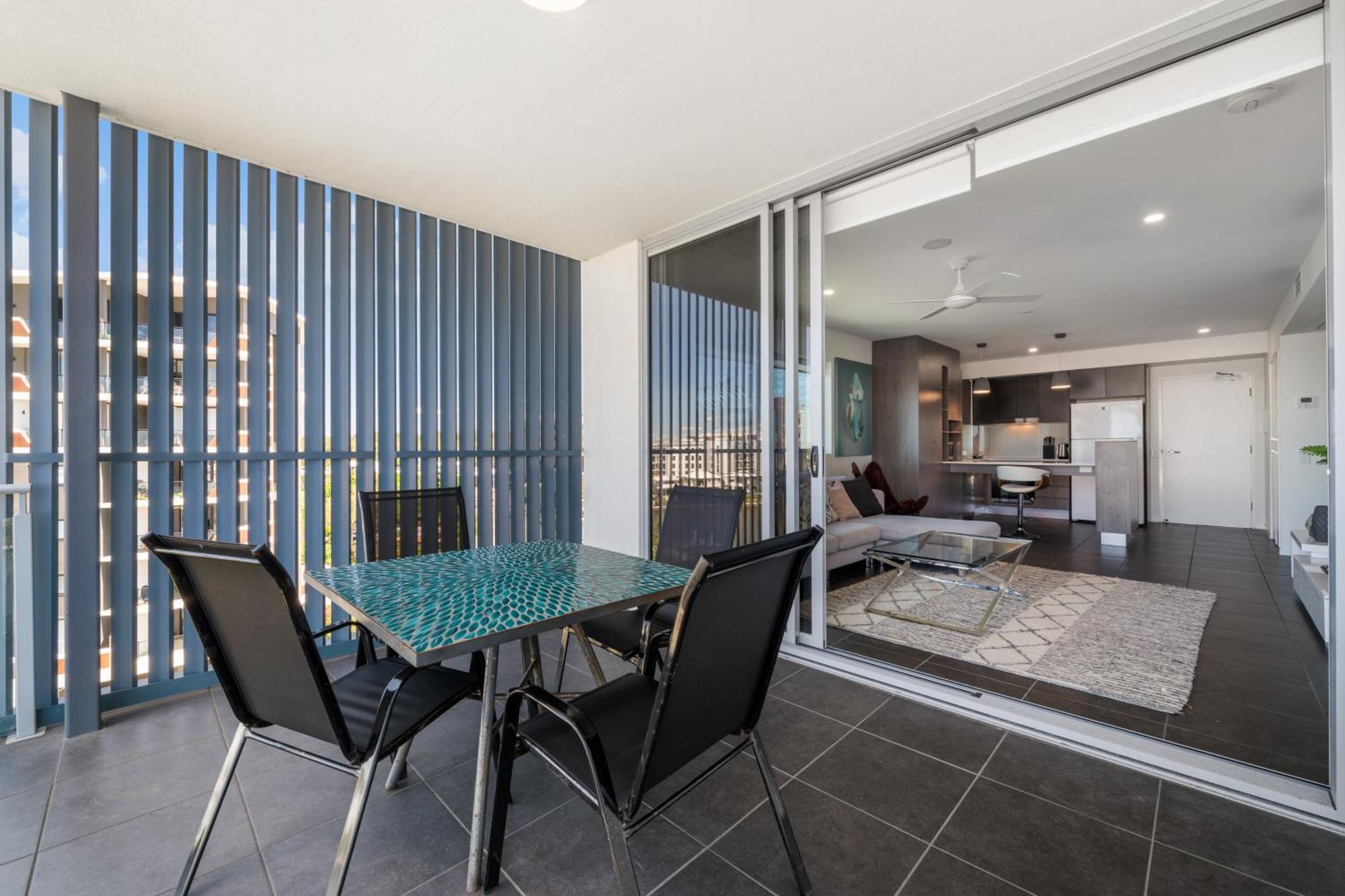 Hotel Salt At Oceanside Kawana Waters Exterior foto